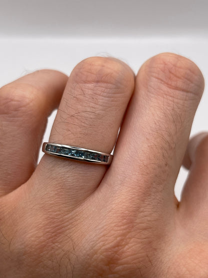 9ct white gold blue topaz ring
