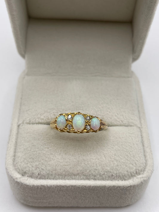 18ct gold opal and diamond ring