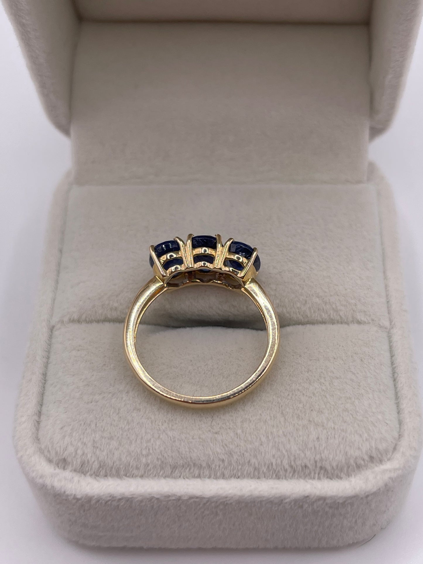 9ct gold kyanite ring