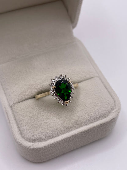 9ct gold diopside and diamond ring