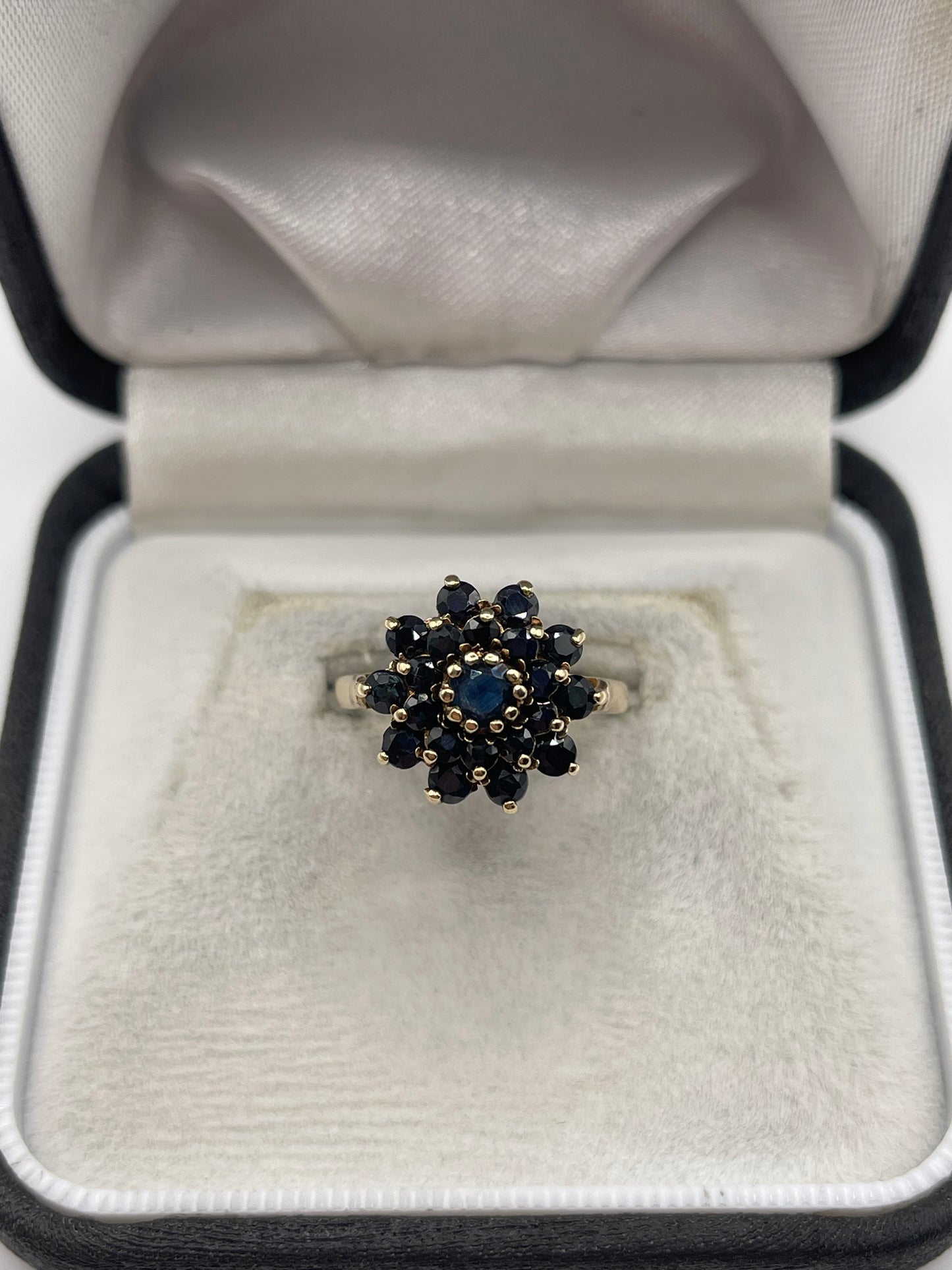9ct gold sapphire cluster ring