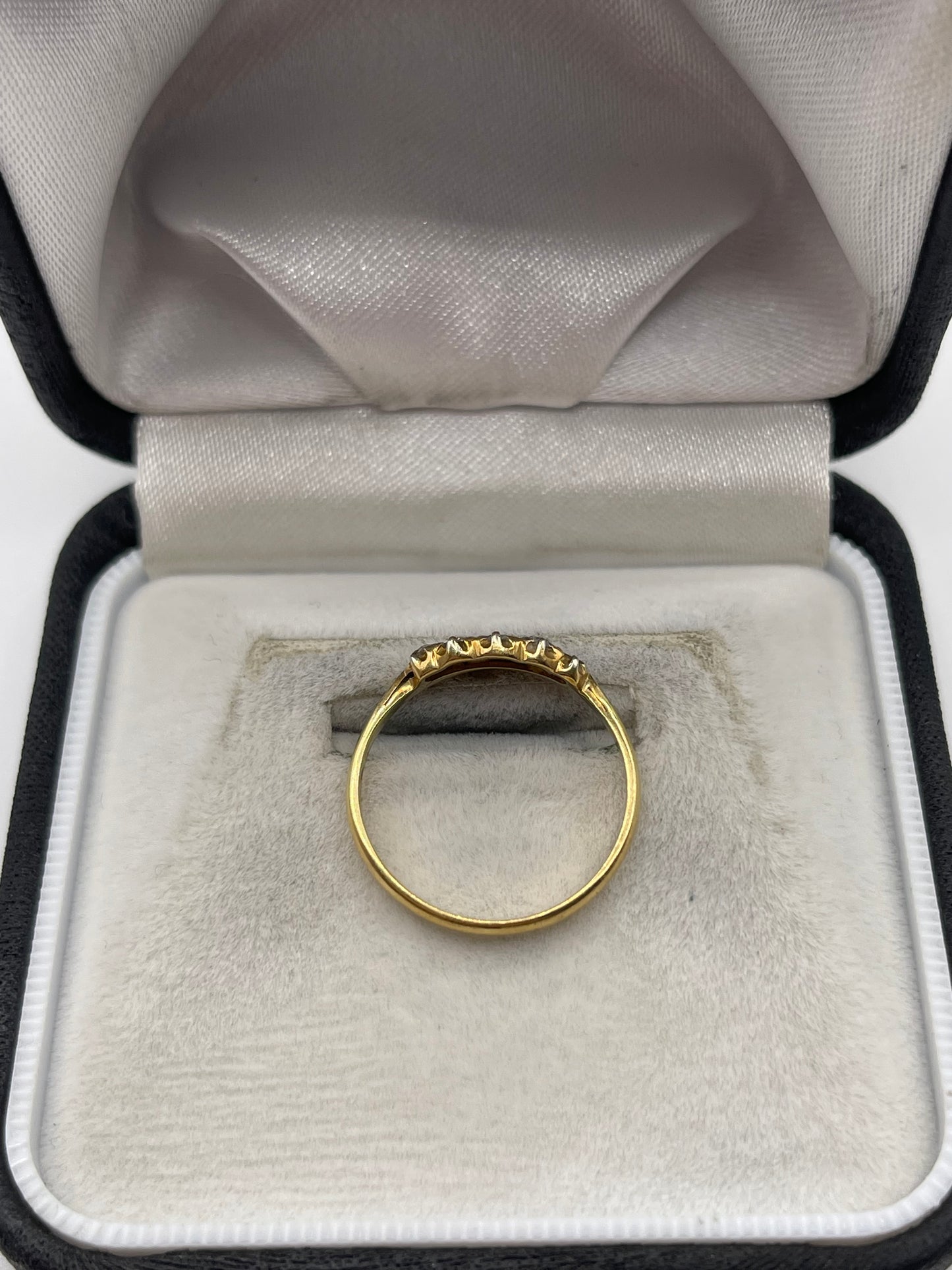 18ct gold diamond ring