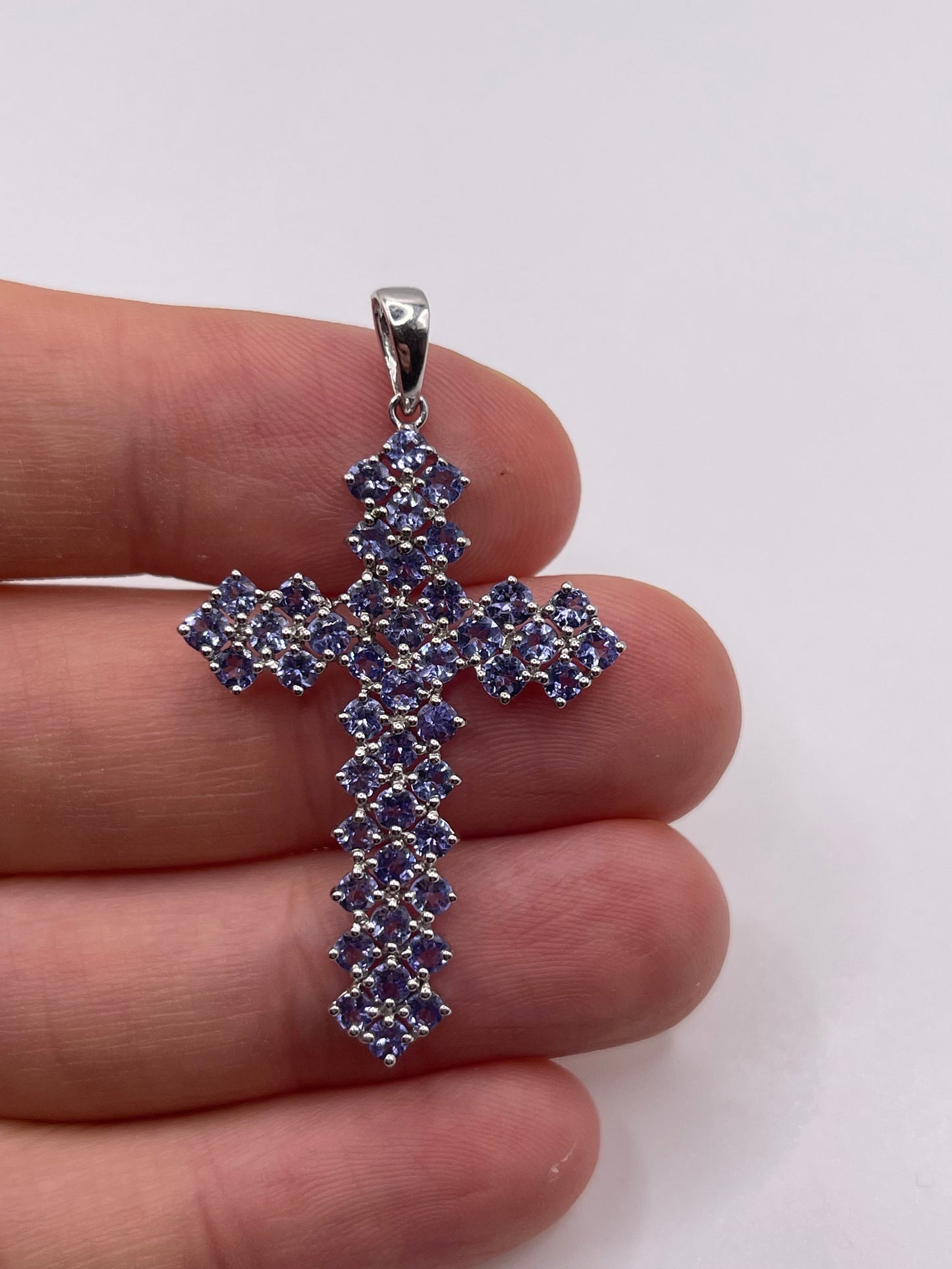 9ct white gold tanzanite cross pendant