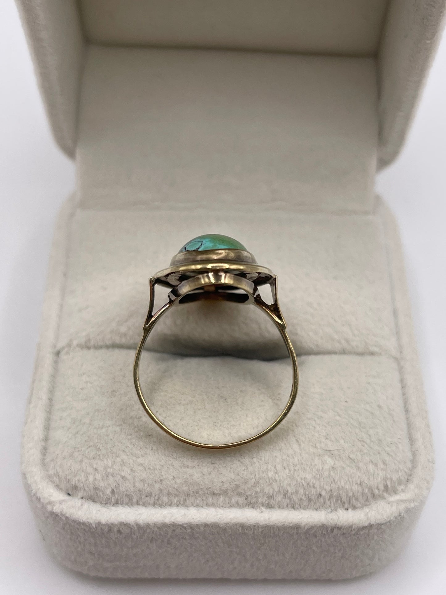 8ct gold turquoise ring