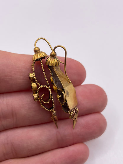 Antique 15ct gold garnet earrings
