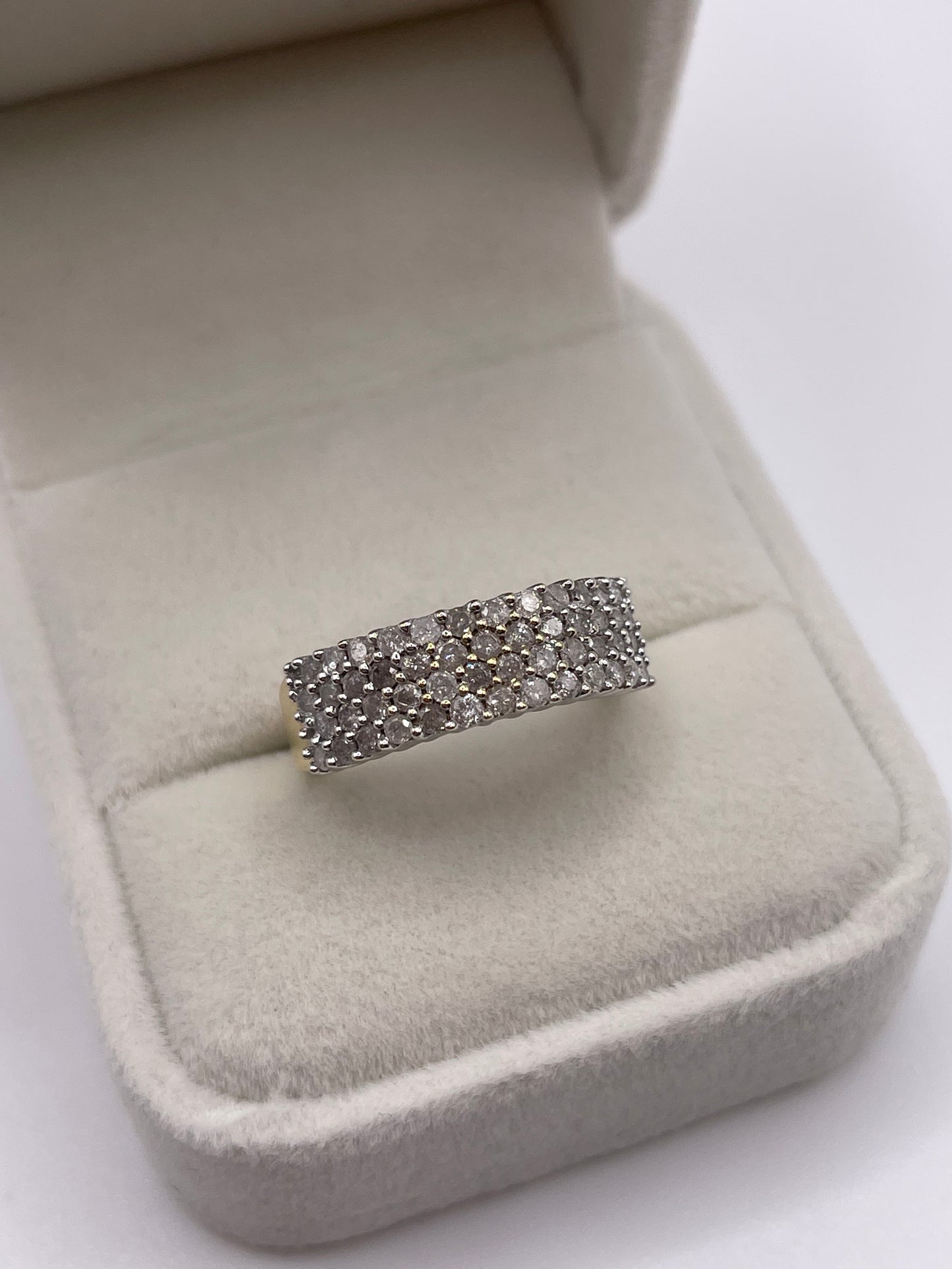 9ct gold diamond cluster ring