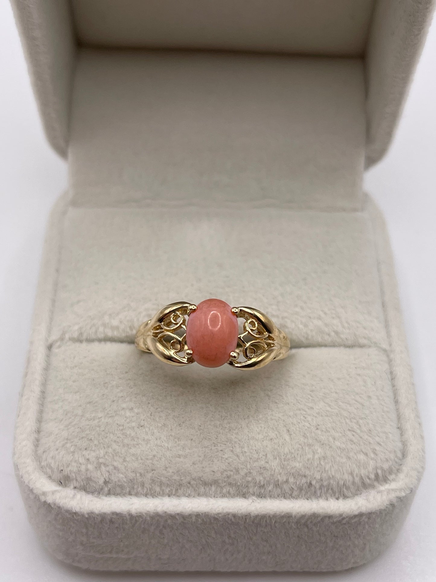 9ct gold coral ring