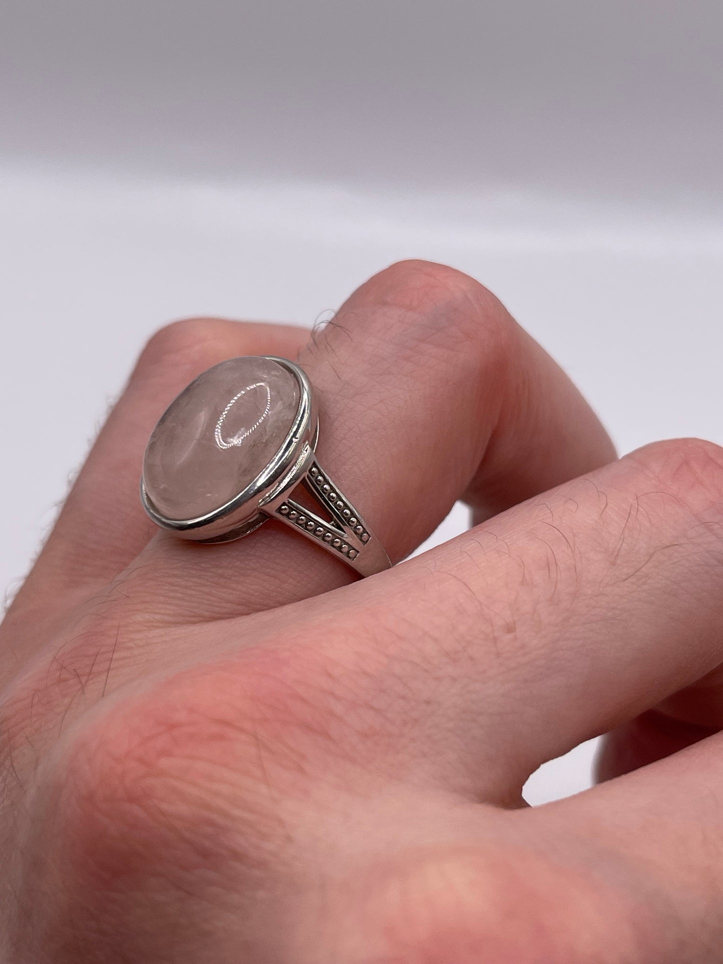 Silver rose quartz ring