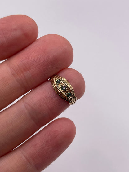 9ct gold emerald ring