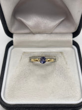 Load image into Gallery viewer, 9ct gold iolite ring
