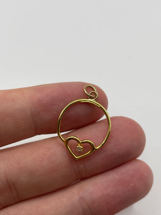 18ct gold diamond heart pendant