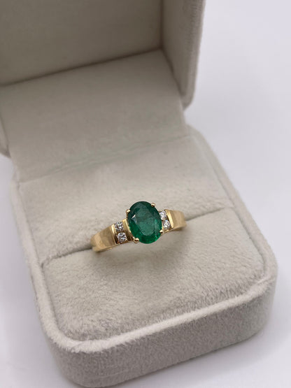 18ct gold emerald and diamond ring