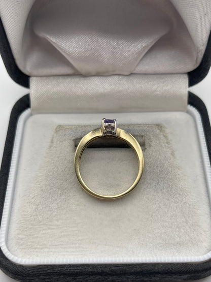 9ct gold tanzanite and diamond ring