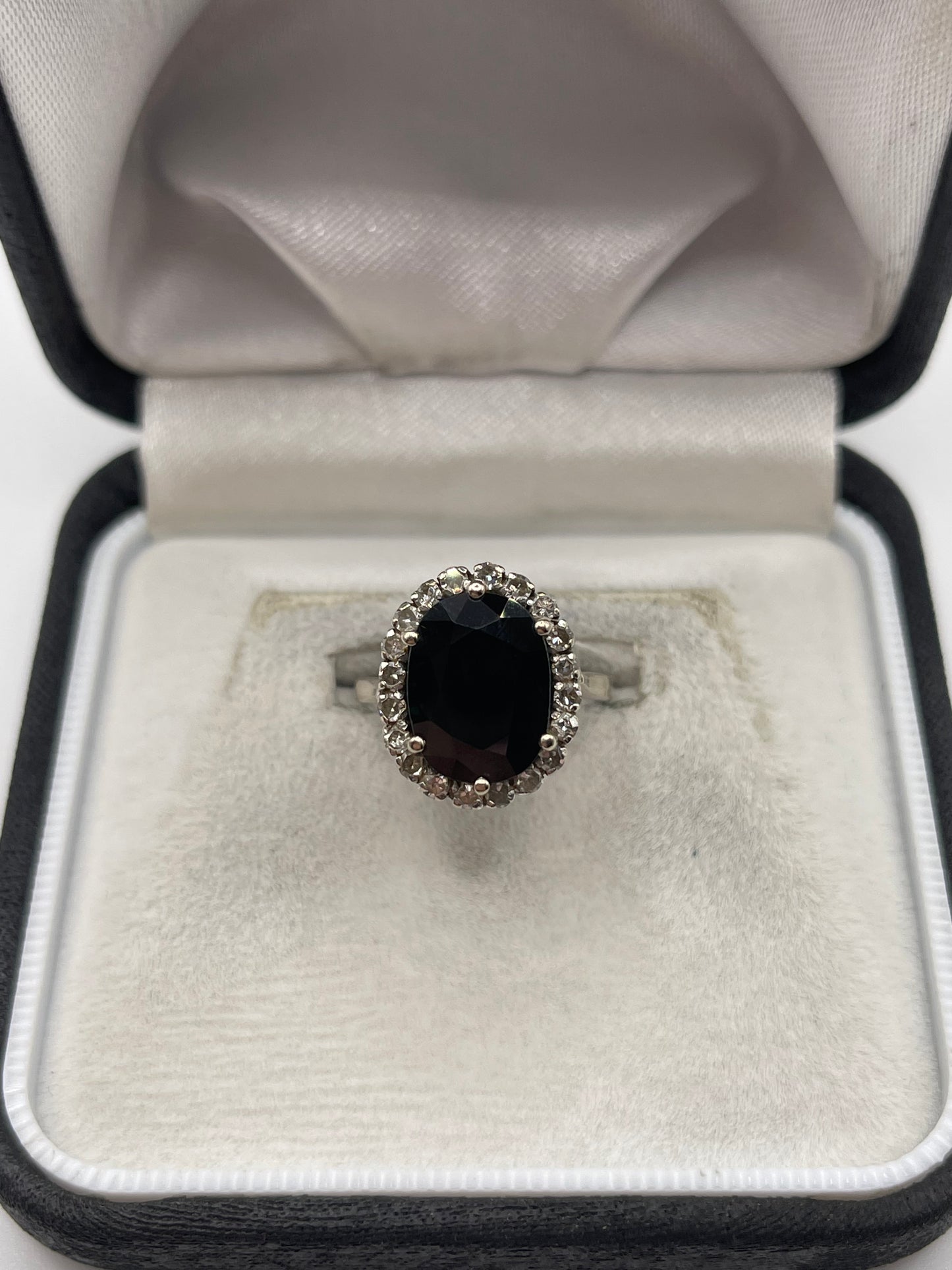 18ct white gold sapphire and diamond ring
