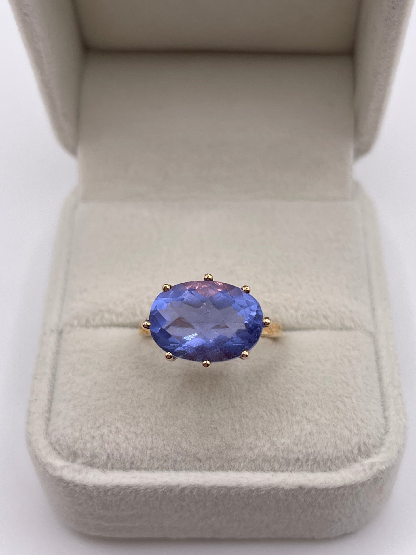 9ct gold colour change fluorite ring