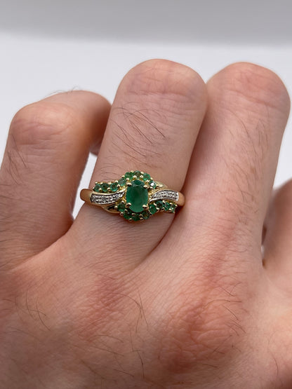 9ct gold emerald and diamond ring