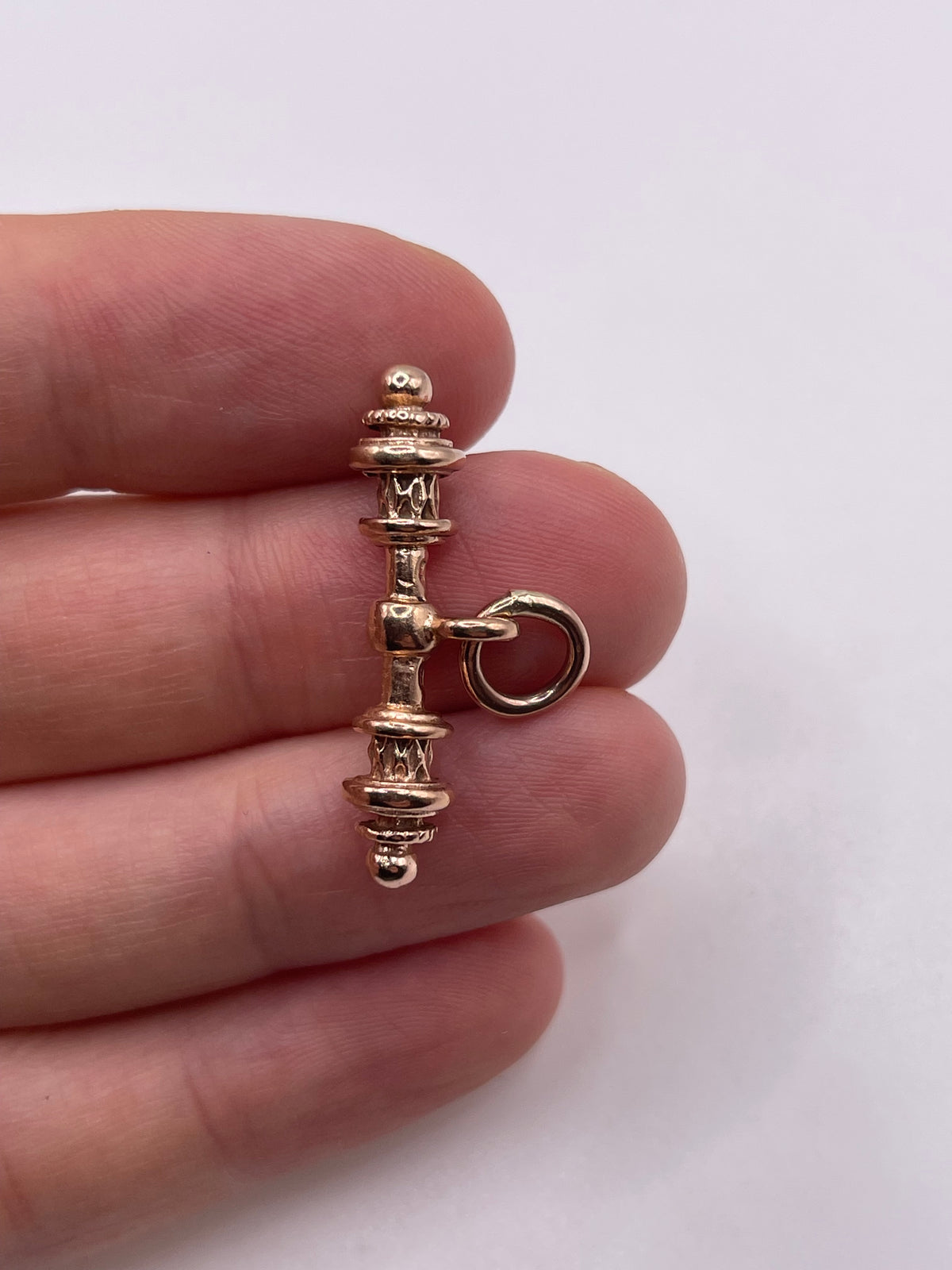 9ct rose gold t bar pendant