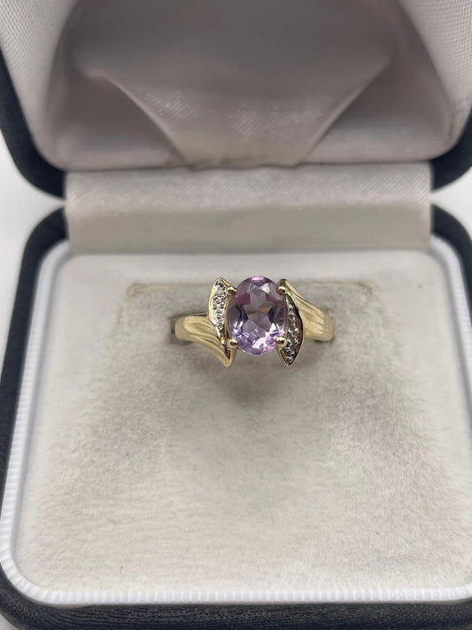 9ct gold amethyst and diamond ring