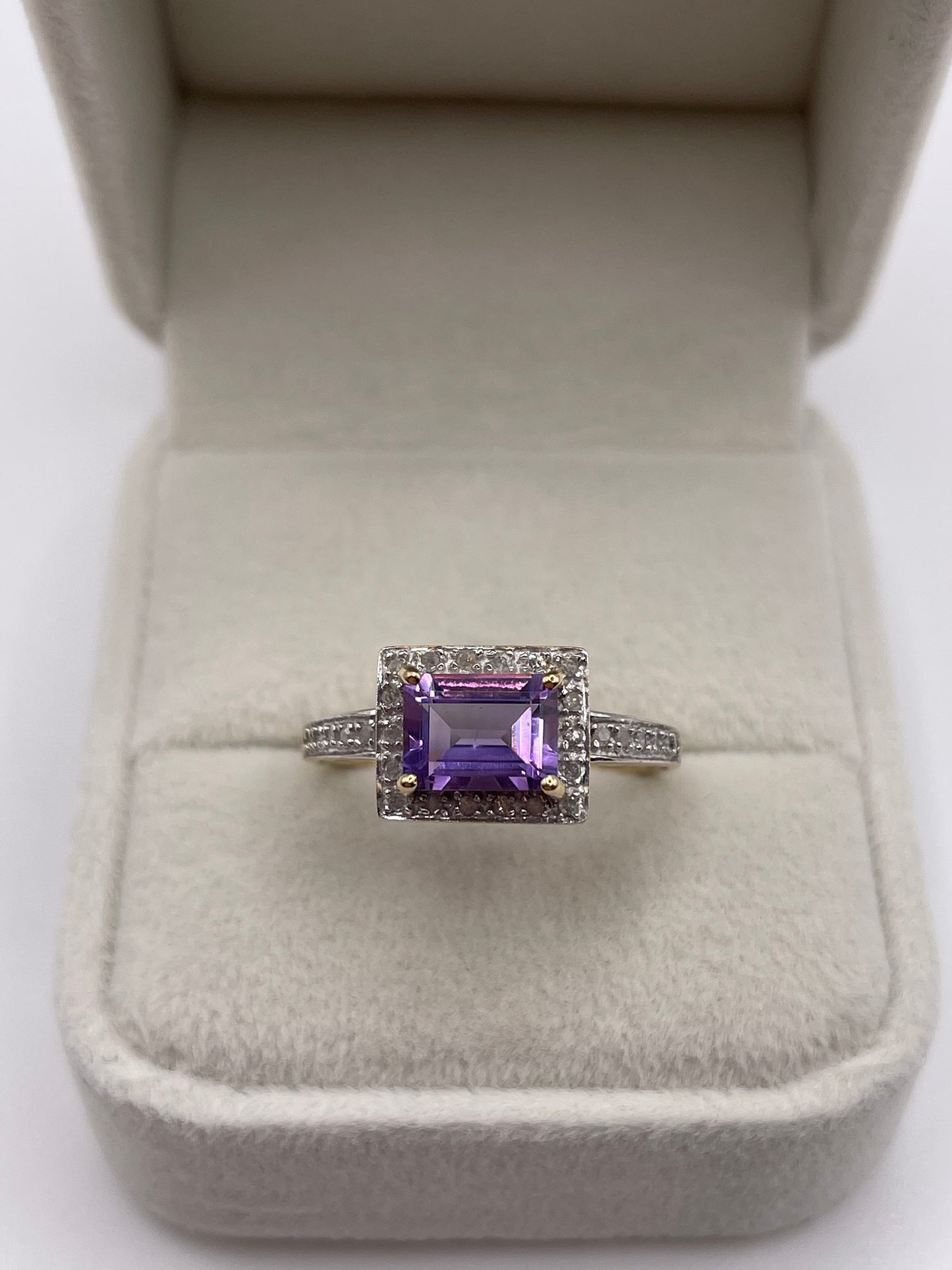 9ct gold amethyst and diamond ring