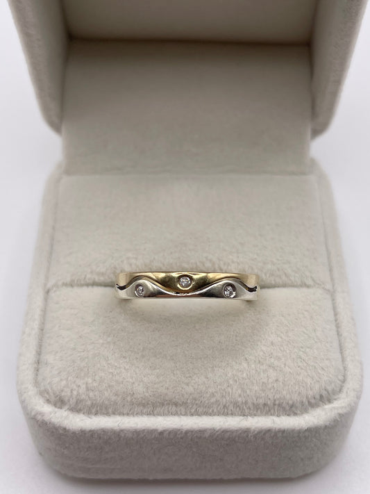 9ct two tone gold diamond ring