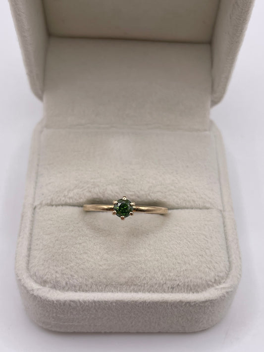 9ct gold green diamond ring