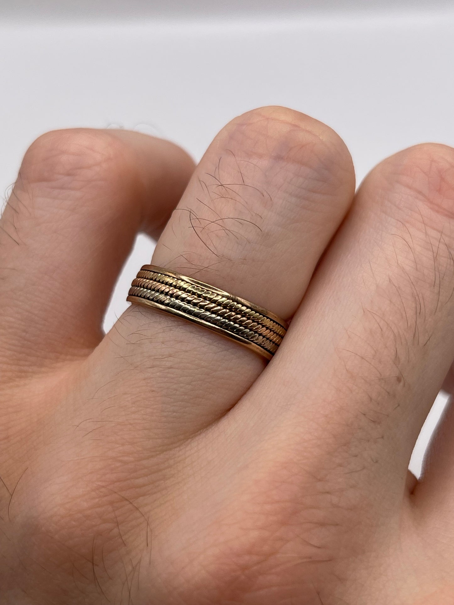 9ct rose gold patterned band