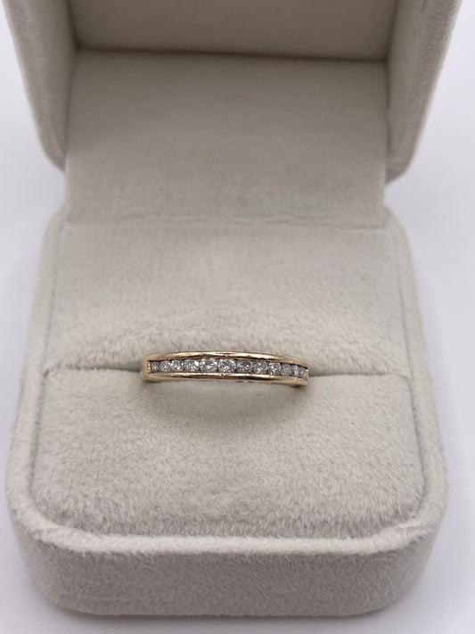 9ct gold 33 point diamond ring