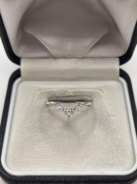 14ct white gold diamond wishbone ring