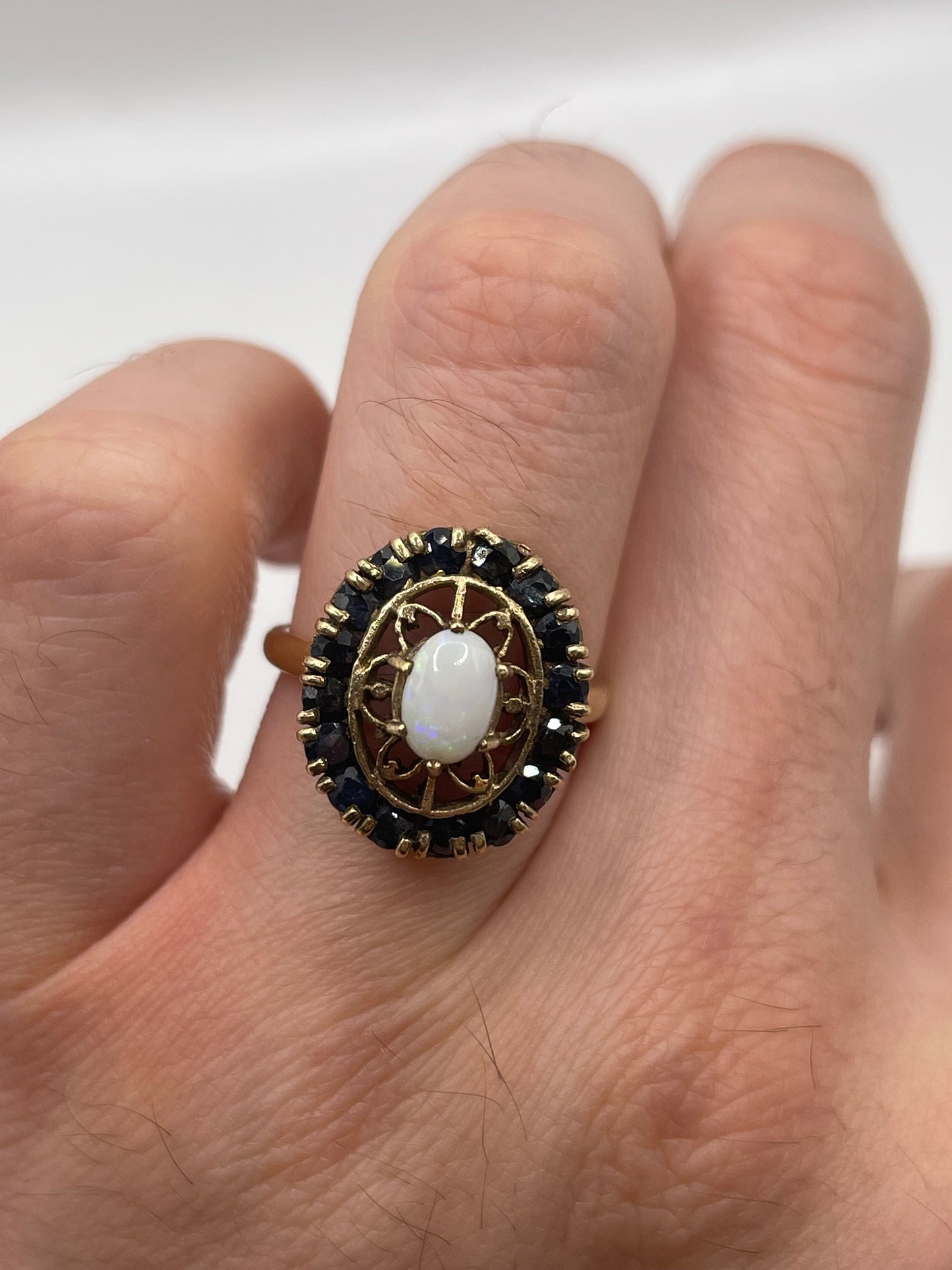 9ct gold sapphire and opal ring