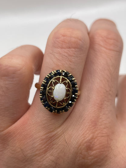 9ct gold sapphire and opal ring