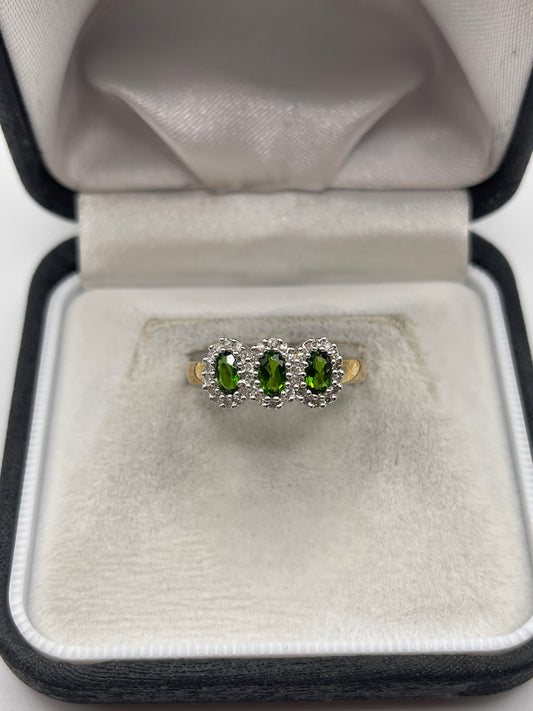 9ct gold diopside and diamond ring