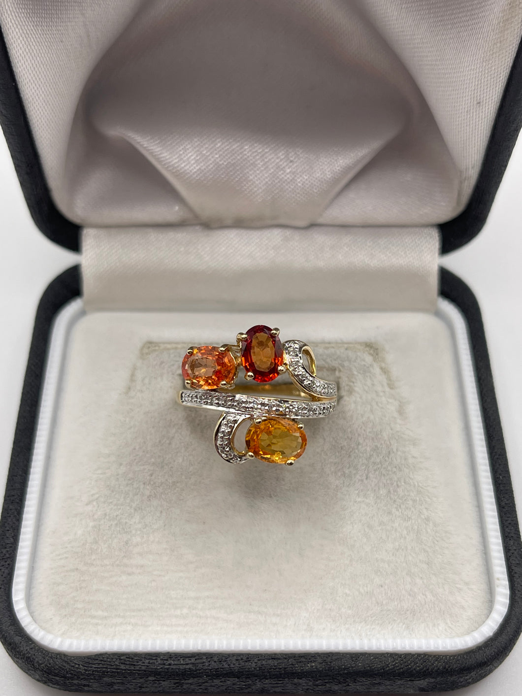 9ct gold sapphire and diamond ring