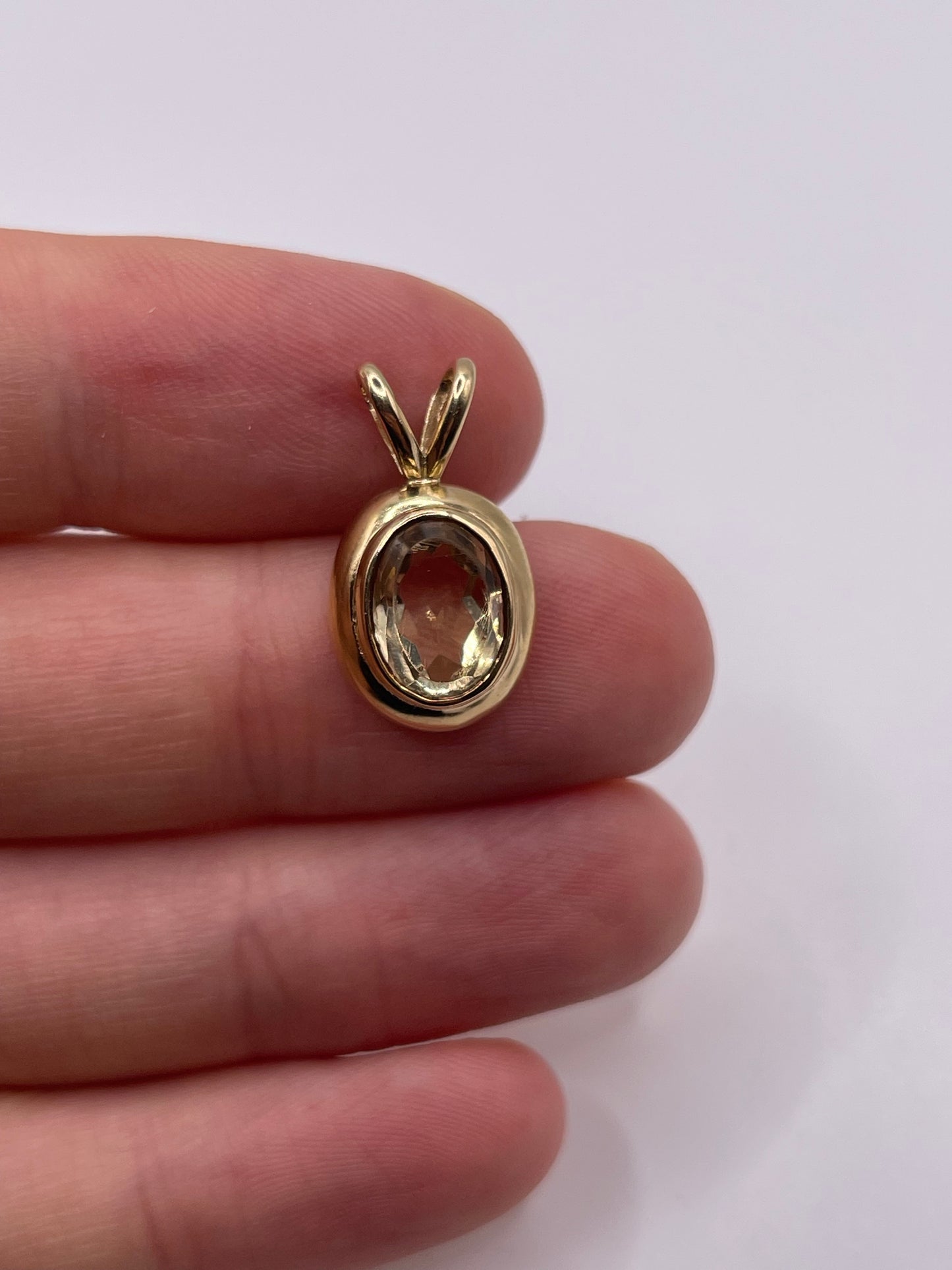 9ct gold citrine pendant