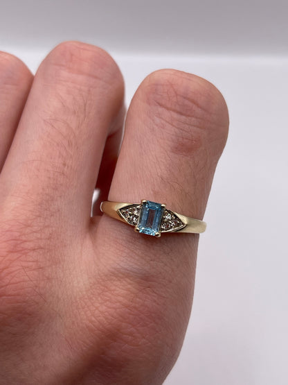 9ct gold topaz and zircon ring