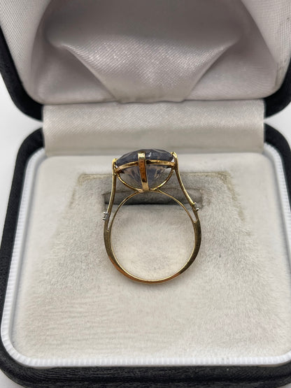 9ct gold quartz and diamond ring