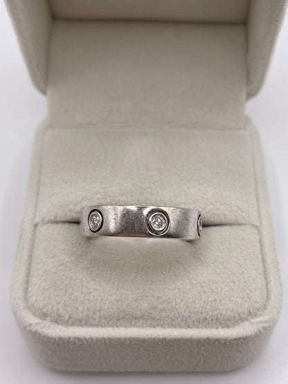 9ct white gold diamond ring