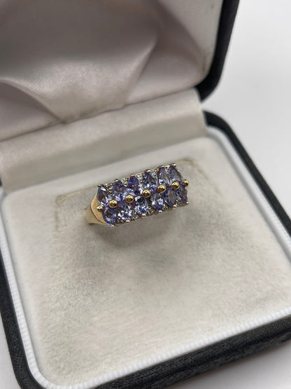 9ct gold tanzanite and diamond ring