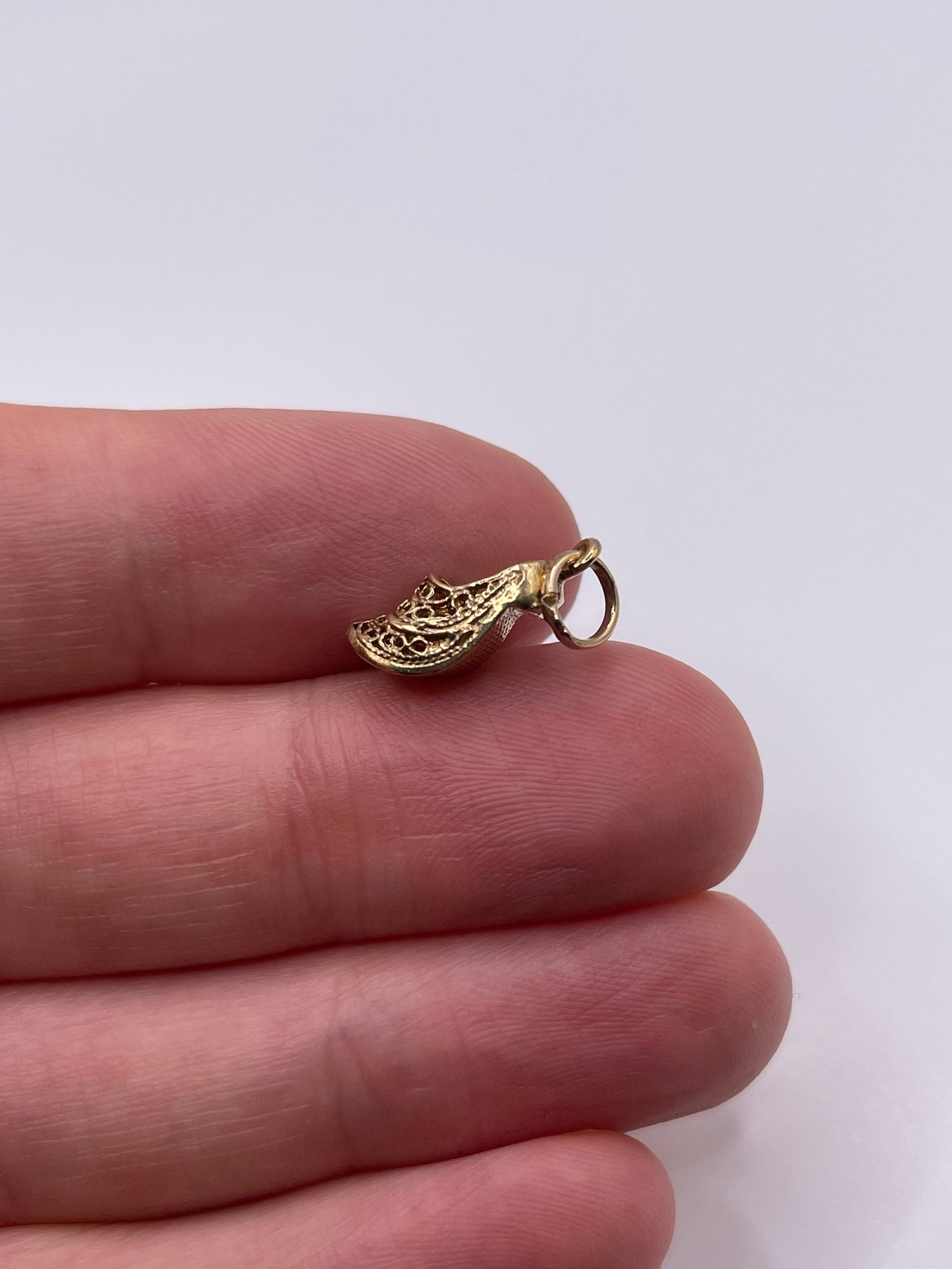 9ct gold shoe charm