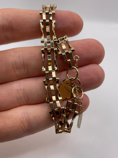 9ct gold padlock bracelet