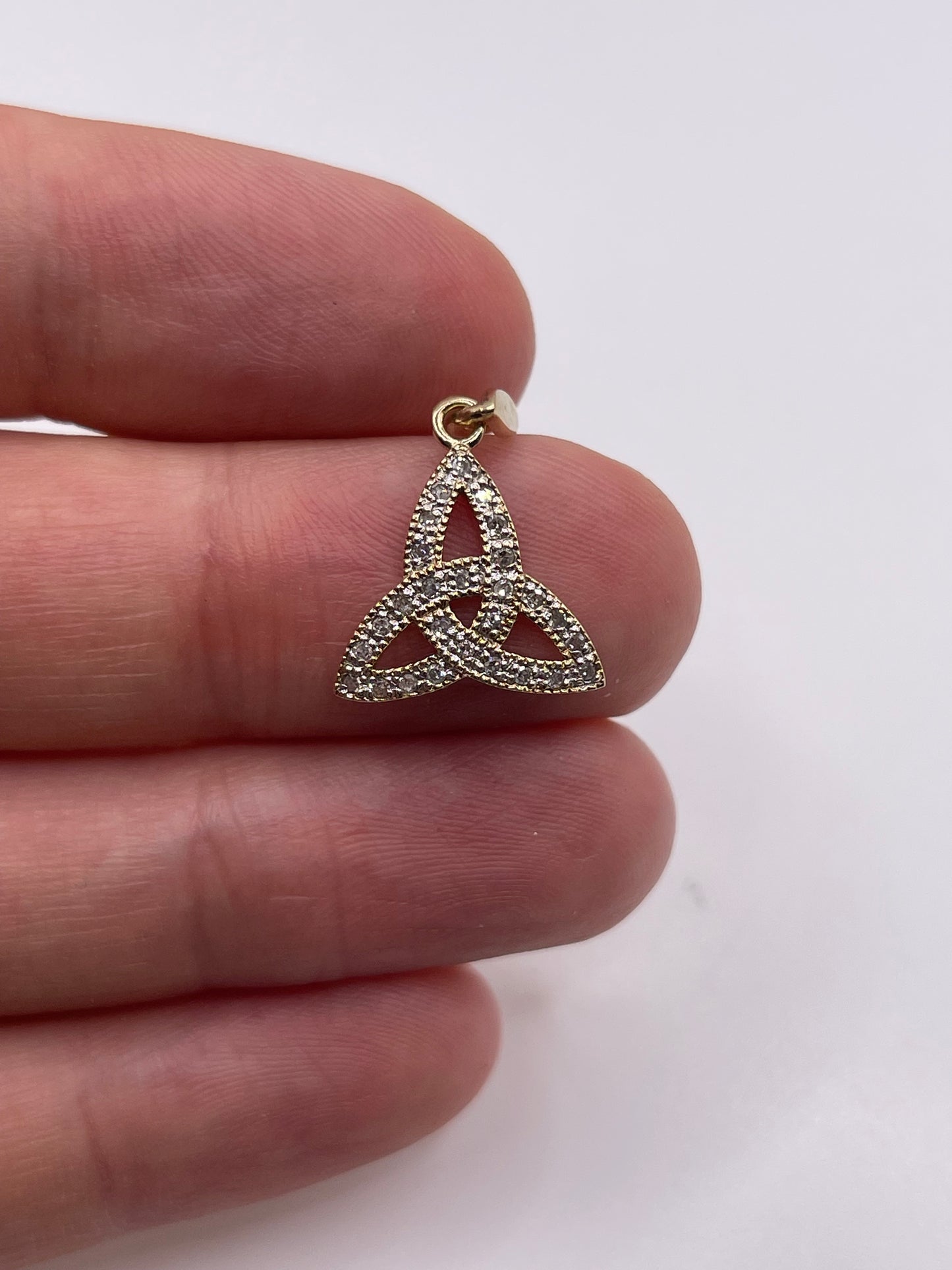 9ct gold diamond knot pendant