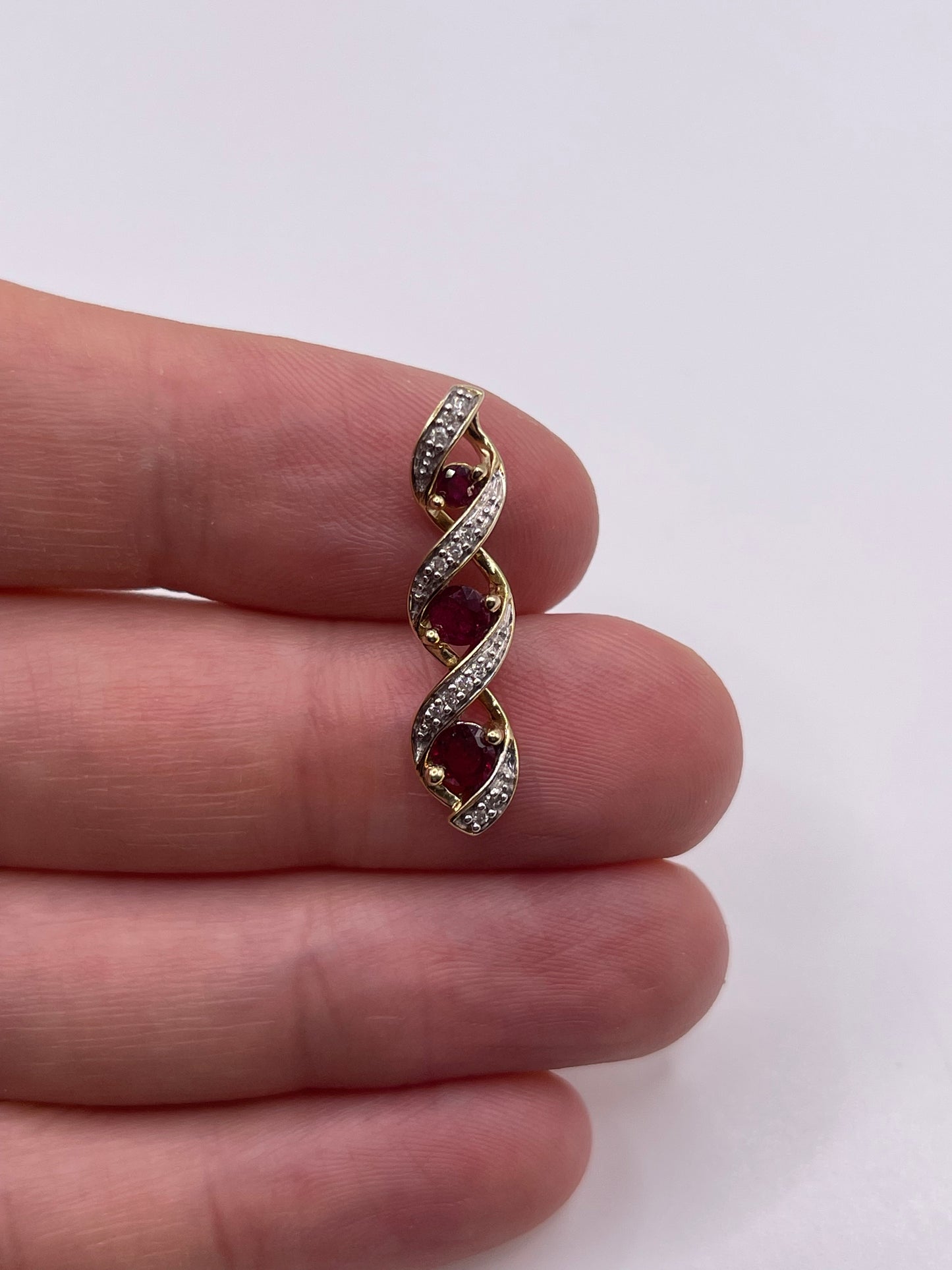 9ct gold ruby and diamond pendant