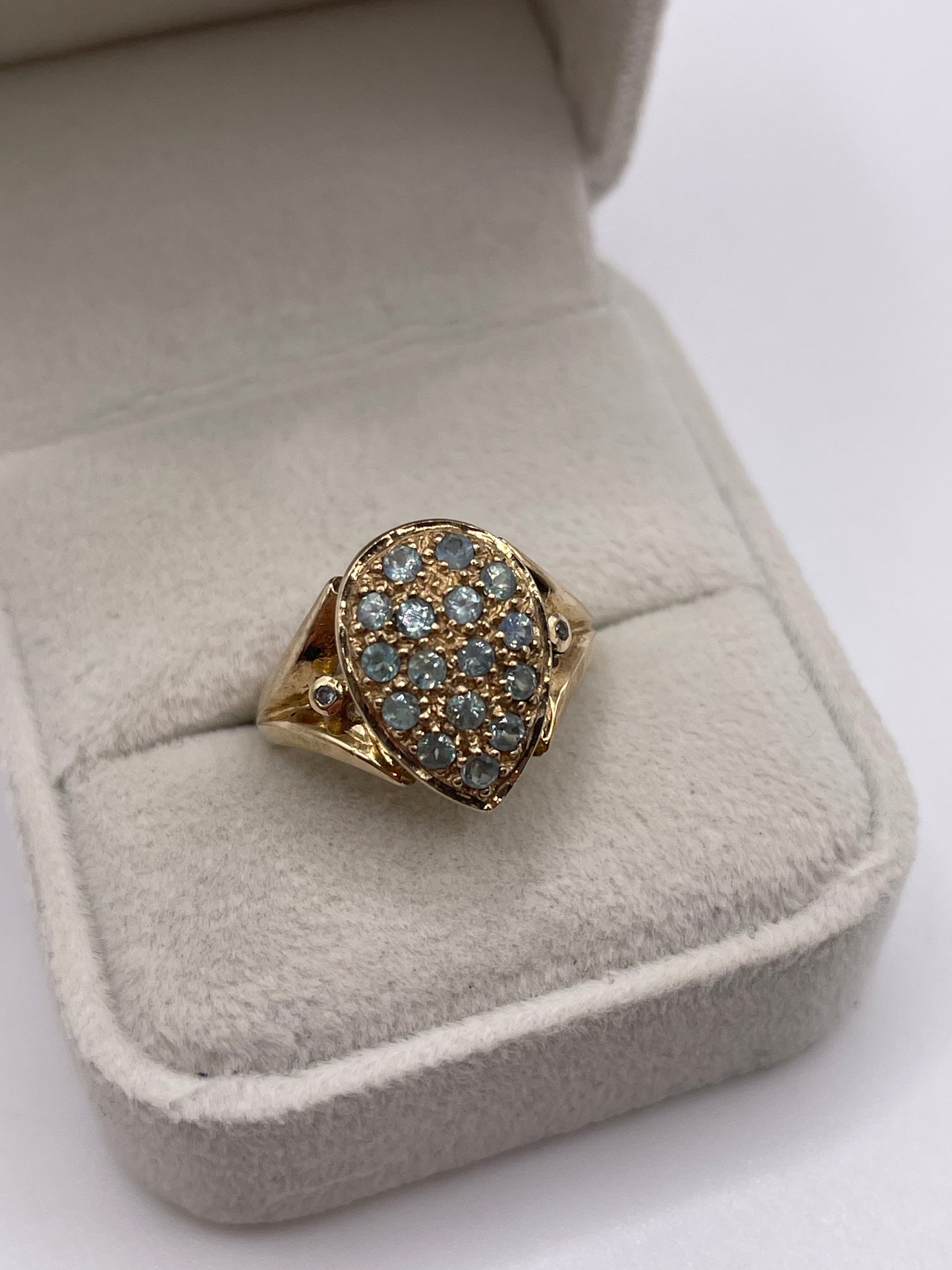 9ct gold alexandrite cluster ring