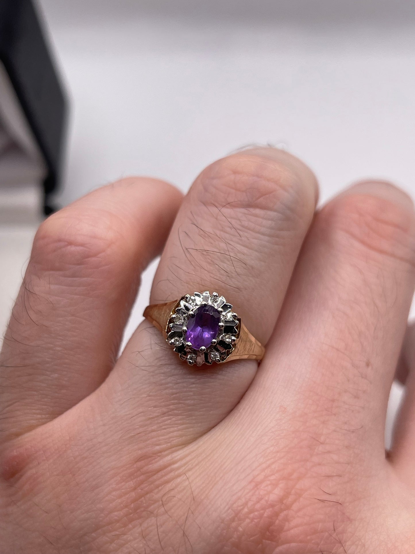9ct gold amethyst and diamond ring