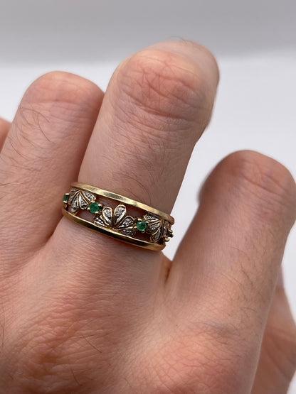 9ct gold emerald and diamond ring