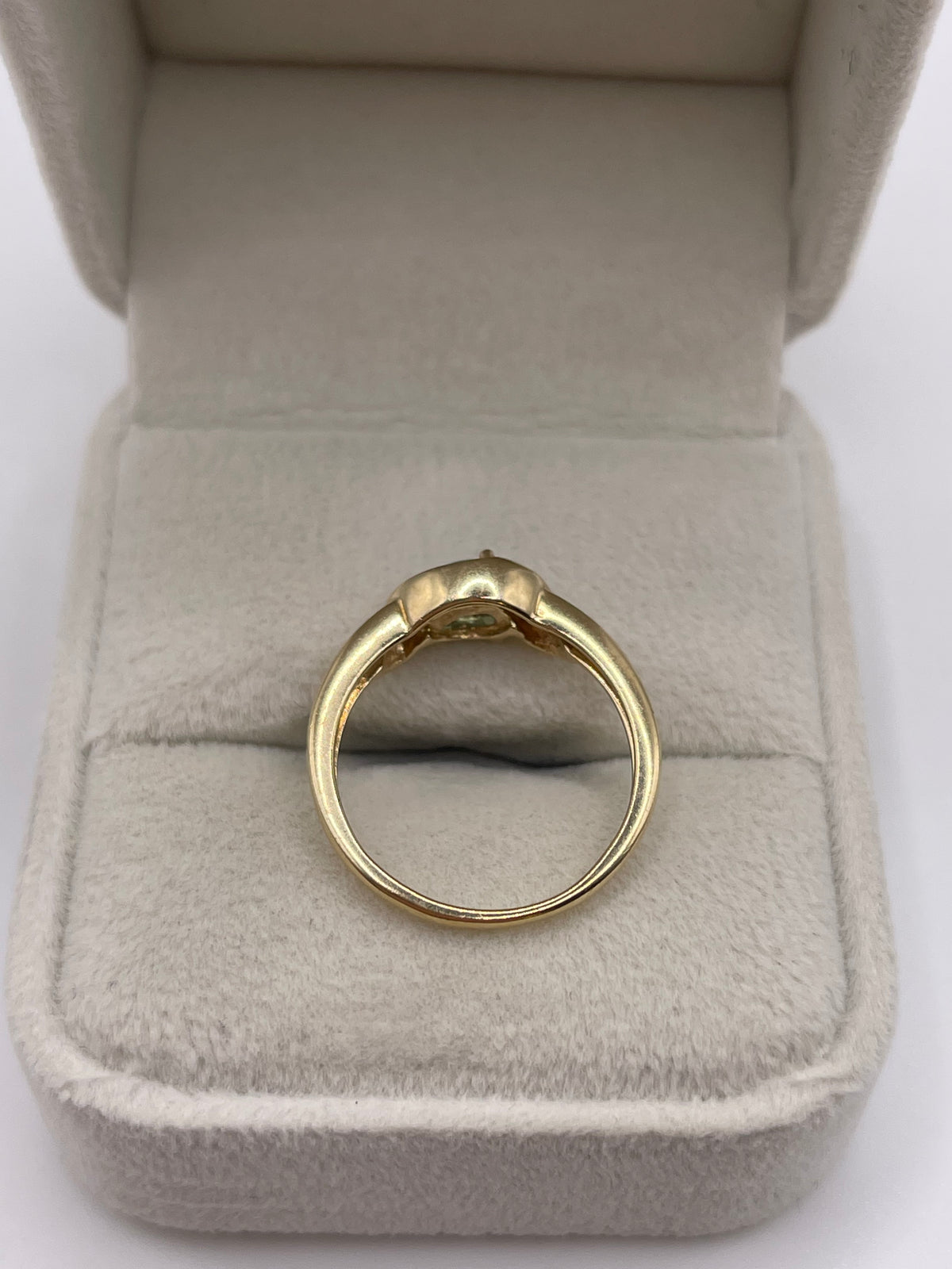 9ct gold emerald ring