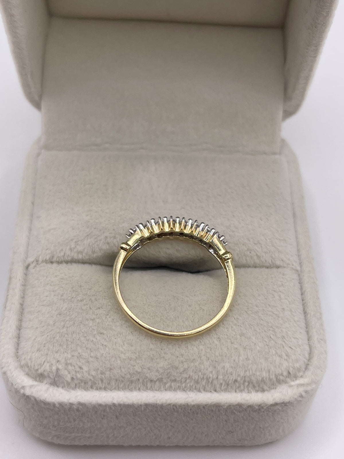 9ct gold diamond cluster ring