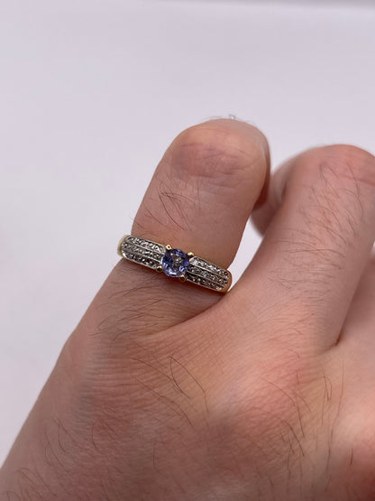 9ct gold tanzanite and diamond ring