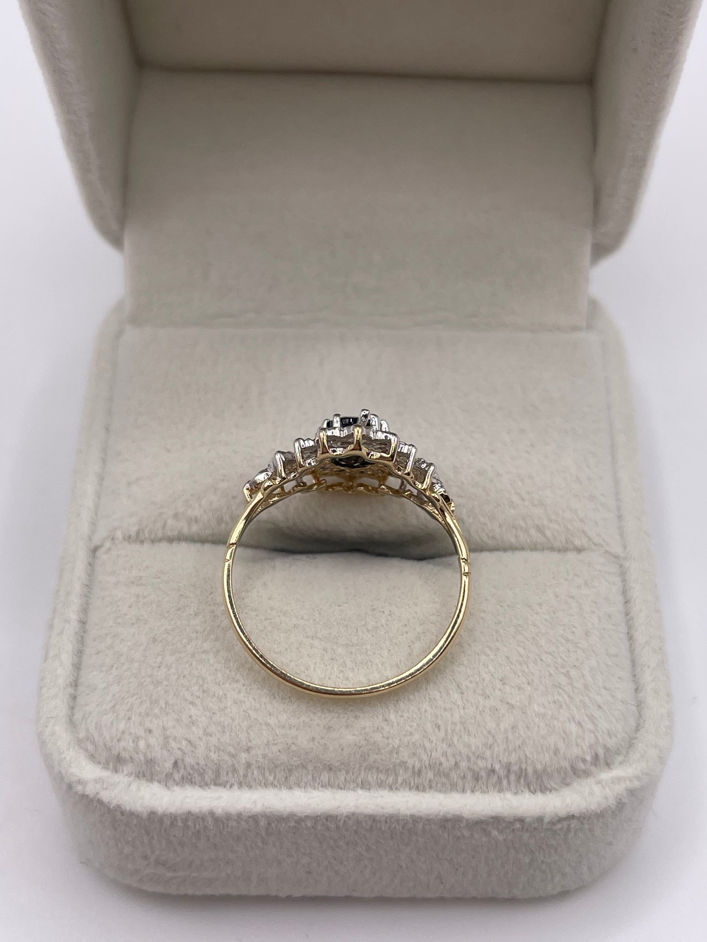 9ct gold sapphire and diamond ring