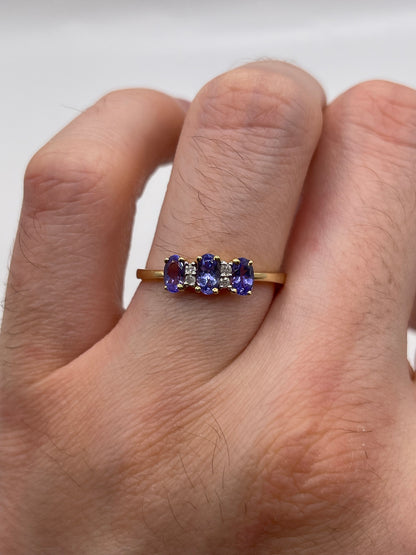 14ct gold tanzanite and diamond ring