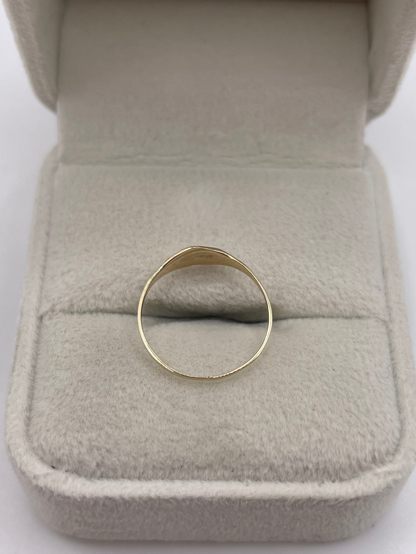 9ct gold signet ring